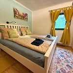 Rustic Apartment - Direct River Access