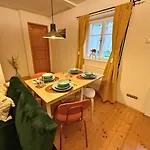 Rustic - Direct River Access *