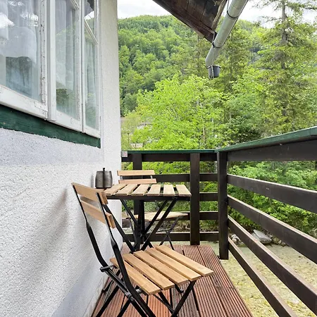 Haus Am Fluss - Alpinlake * Grünau im Almtal
