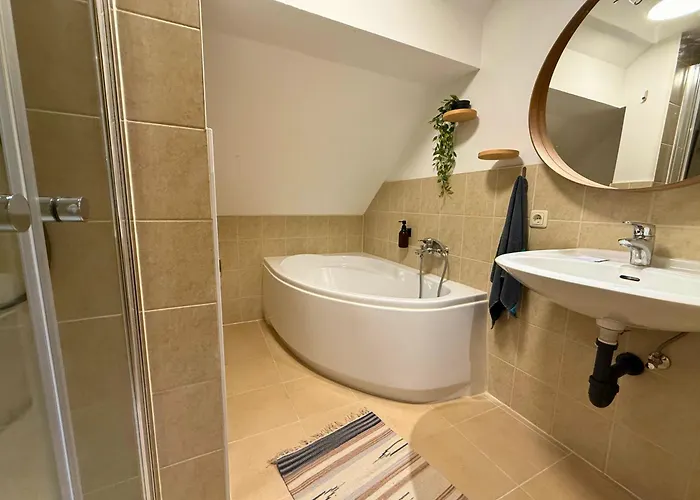 Apartmán Alpinlake - *